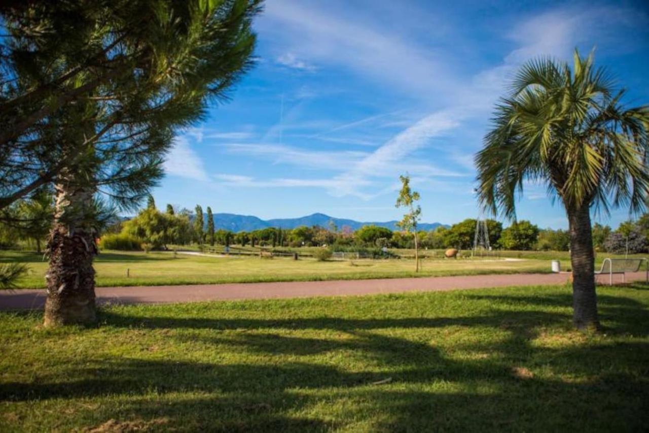 Saint Cyprien Golf View 2 Bedrooms Apartment , 900 M From The Beach Buitenkant foto